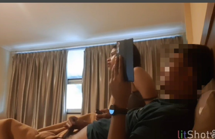 Pergi ke rumah pacar untuk menonton film lalu berhubungan seks